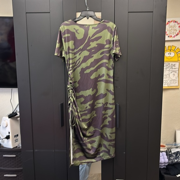 NWOT Camo Bodycon Midi - Picture 3 of 4